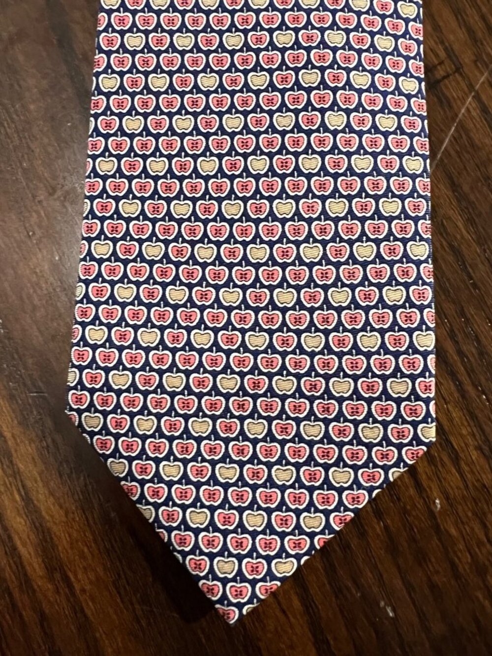JoS. A. Bank Executive Collection Apple Print 100% Silk Necktie Teacher Doctor - Picture 2 of 5